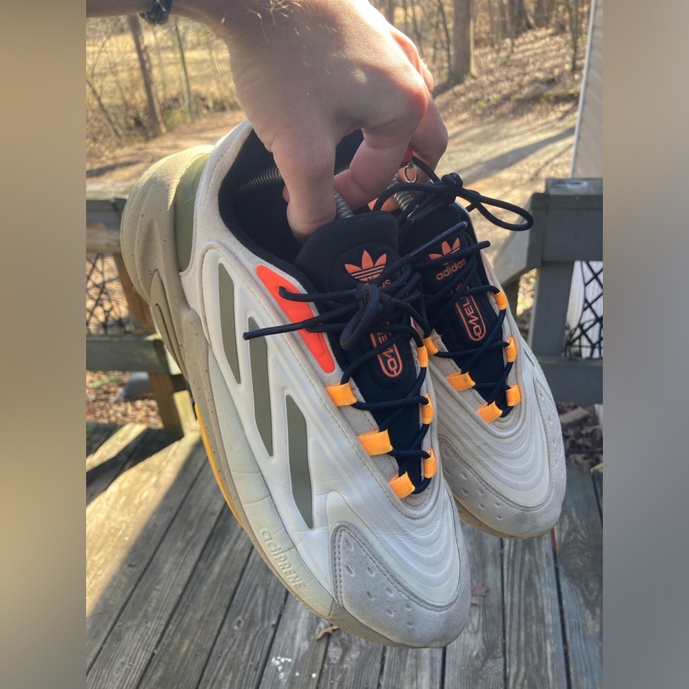 Adidas Ozelia